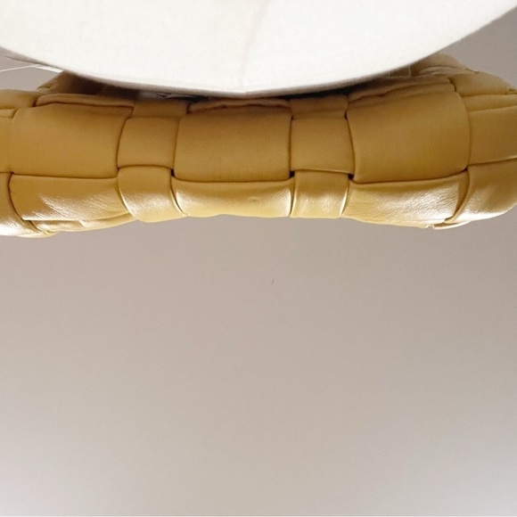 Zara Women’s Leather Yellow Quilted Crossbody‎ - Picture 4 of 6